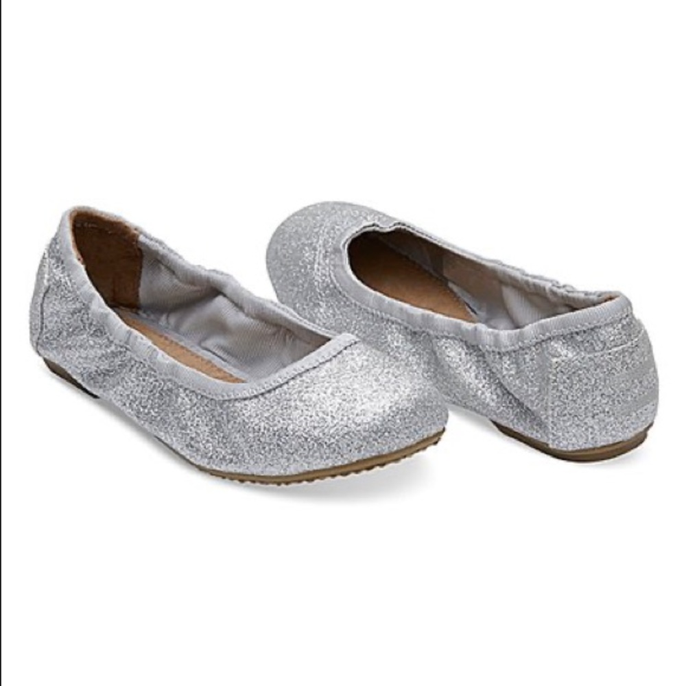 TOMS Ballet Flat Silver Glimmer Sz 6.5 W or 4.5 Y